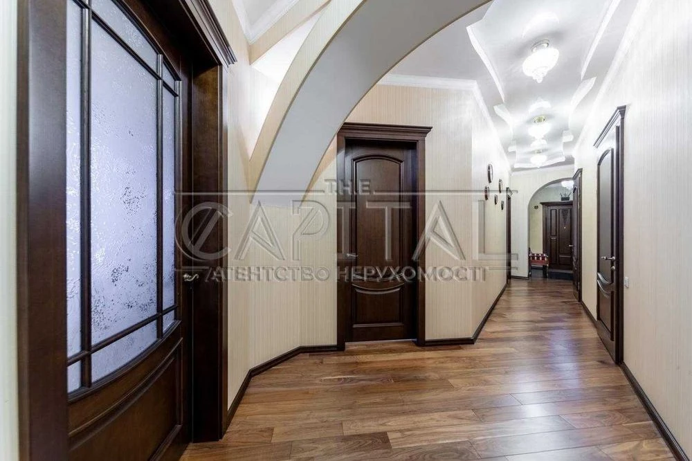 For sale: 3 rooms, 122 m2, st. Дмитриевская Кирпичный Дом 5th floor