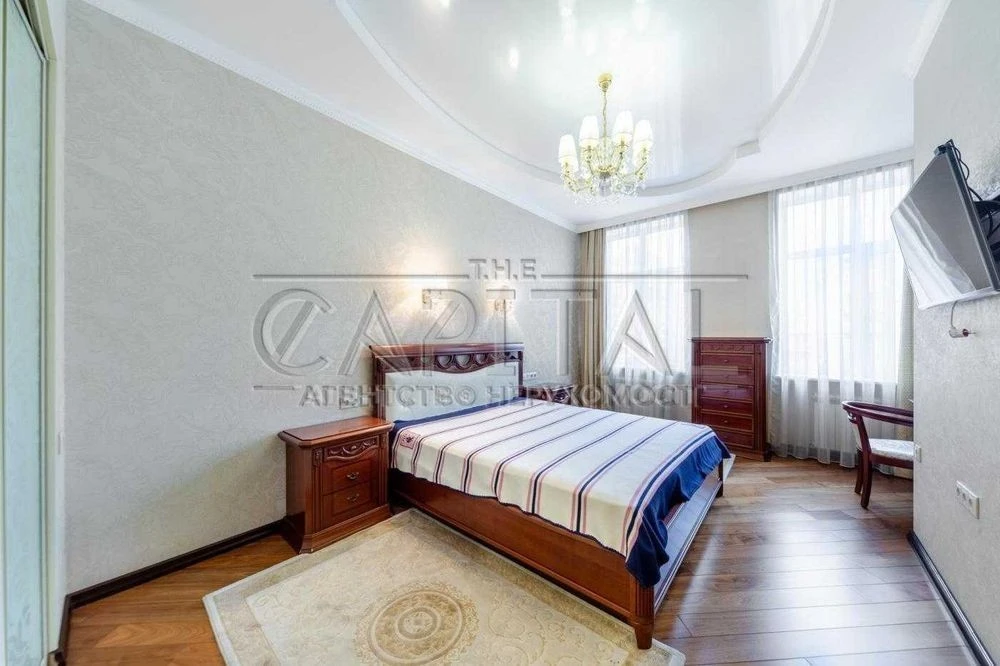 For sale: 3 rooms, 122 m2, st. Дмитриевская Кирпичный Дом 5th floor