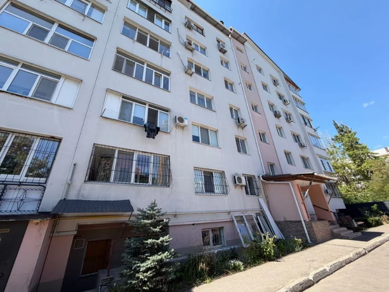 Продаж однокімнатної квартири в Лісках. Автономне опалення (