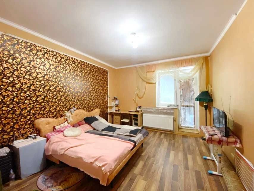 Продаю простору 3-кімнатну квартиру по вулиці Спаській.ц6