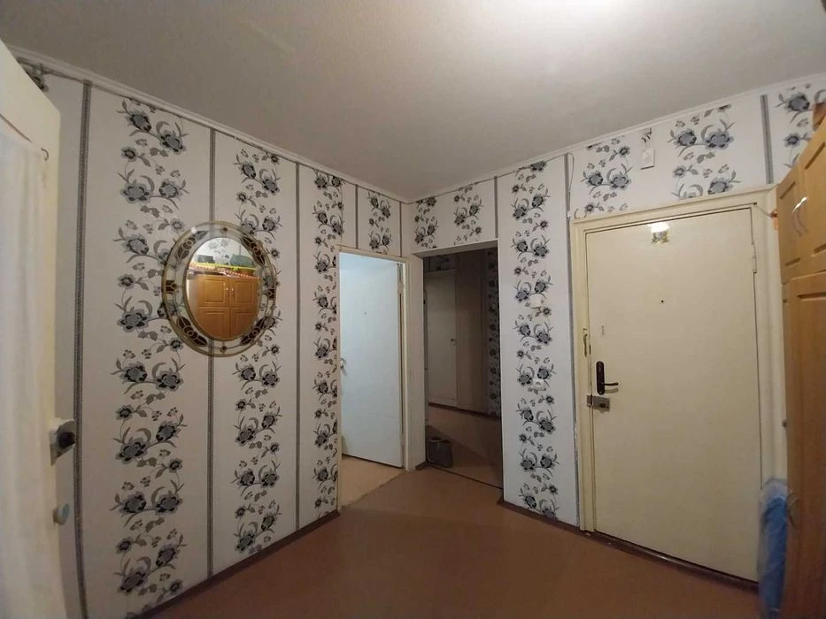 Продам 3х ком. кв 68 м. кв. Чешка. 9/10 этаж, Район Космос-ш