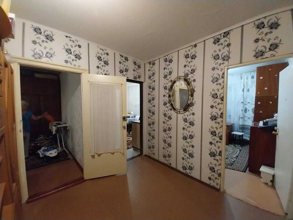 Продам 3х ком. кв 68 м. кв. Чешка. 9/10 этаж, Район Космос-ш