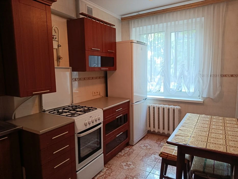 Продаю 3к Лески р-н Госпиталя