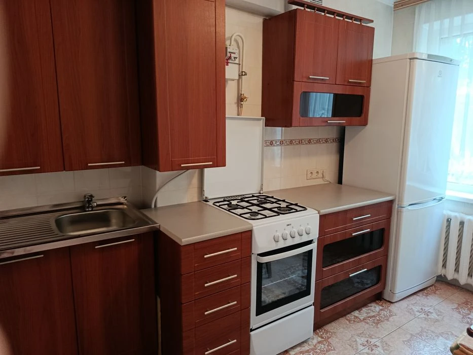 Продаю 3к Лески р-н Госпиталя