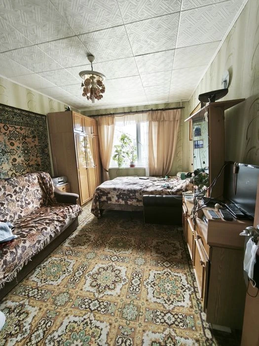 Продаю 2 кімнатну квартиру. Площа Перемоги терміново!!