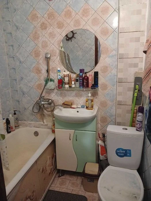 Продаю 2к/кв. р-н Херсонского шоссе/ул.Строителей