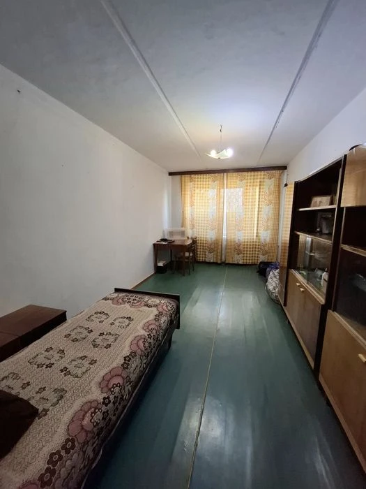 Продаж 2 кім квартири. Космонавтів