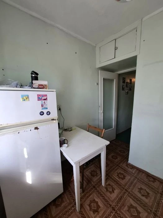 Продаж 2 кім квартири. Космонавтів