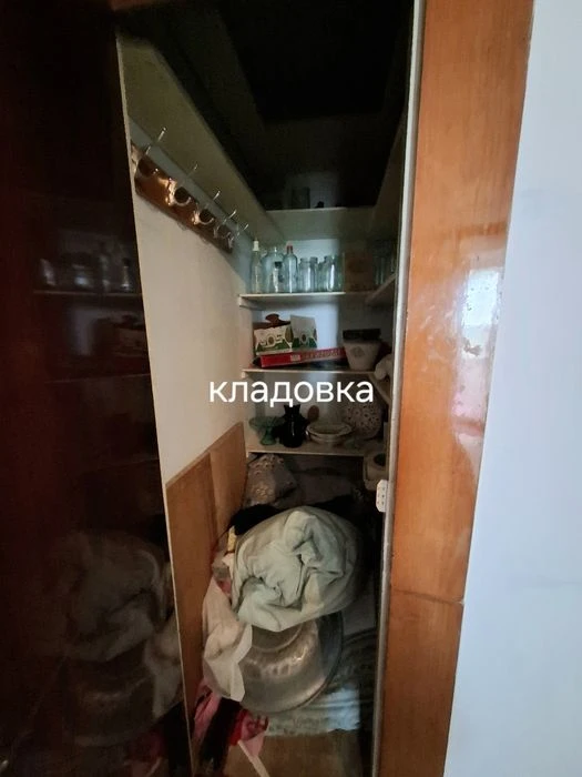 Продаж 2 кім квартири. Космонавтів
