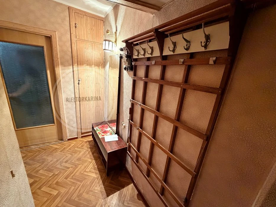 Яхт клуб/Бугський бульвар 2к квартира на 2 поверсі з 5. Серт