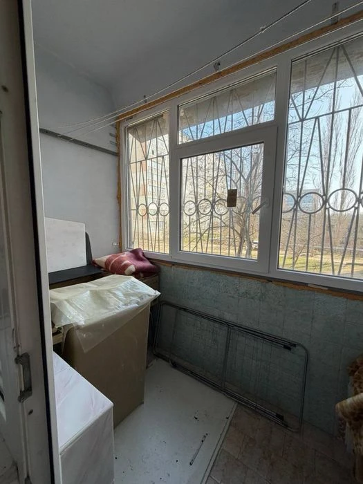 3 кім квартири в цегляному будинку в Корабельному районі