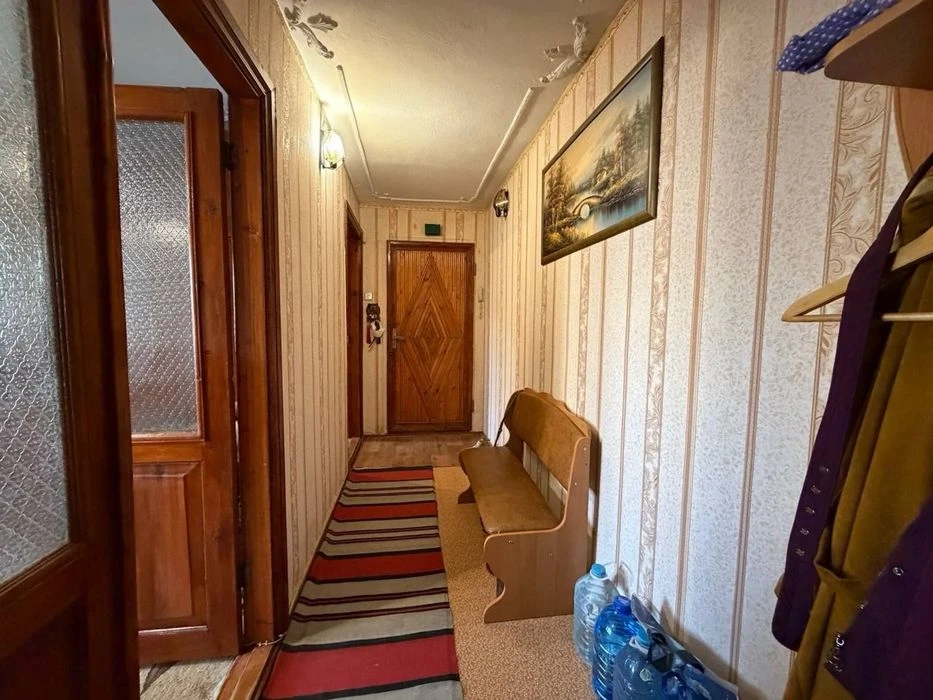 3 кім квартири в цегляному будинку в Корабельному районі