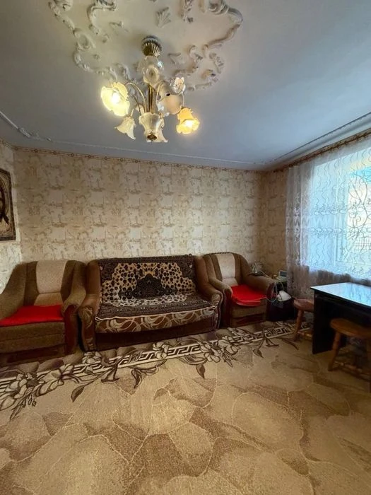 3 кім квартири в цегляному будинку в Корабельному районі