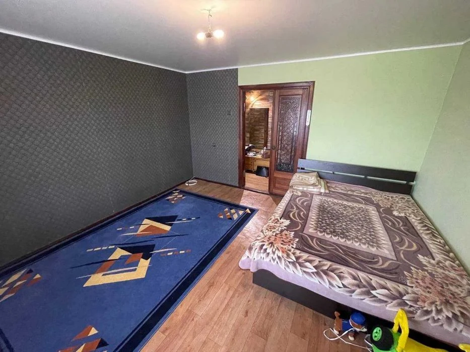 3 к.кв.Кирова крупногабаритная квартира