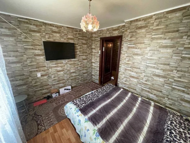 3 к.кв.Кирова крупногабаритная квартира