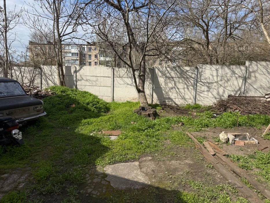 Продажа квартиры на земле в районе Центрального рынка .