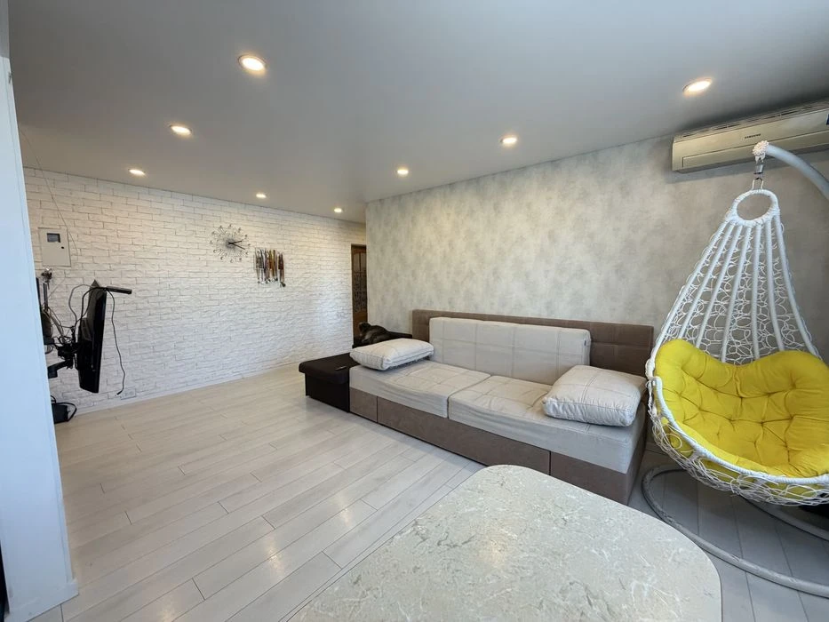 Продам 3к квартиру в Центрі міста, Пр. Центральний