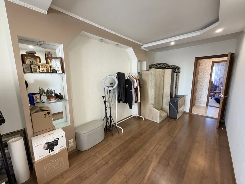 Продам 3к квартиру в Центрі міста, Пр. Центральний