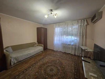 Продам 1к Чешку р-н 22 лицея / ул. Галины Петровой
