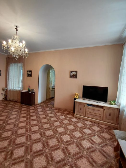 2к. Декабристов, "жил" 1/2  с гаражем  35т.