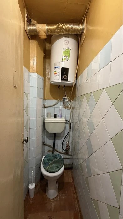 Продается 4 кк Космонавтов!