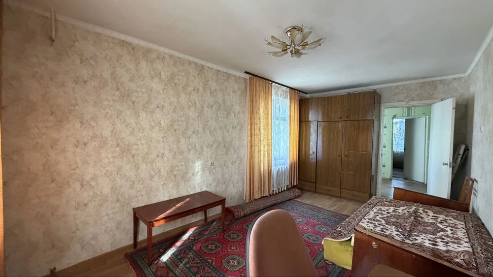 Продается 4 кк Космонавтов!