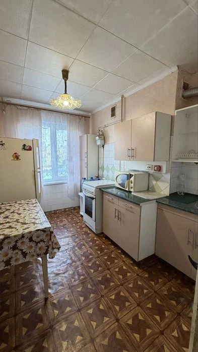 Продается 4 кк Космонавтов!