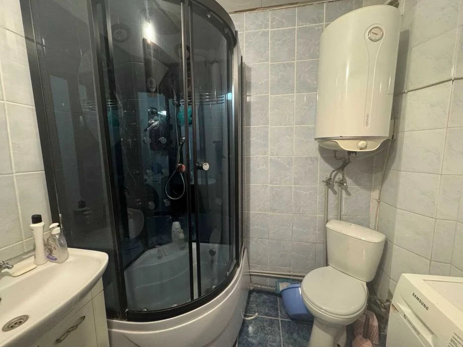 Продаю 3 комнатную квартиру на пр Корабелов 4  и1