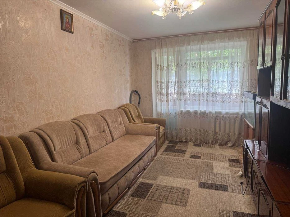 Продаю 3 комнатную квартиру на пр Корабелов 4  и1