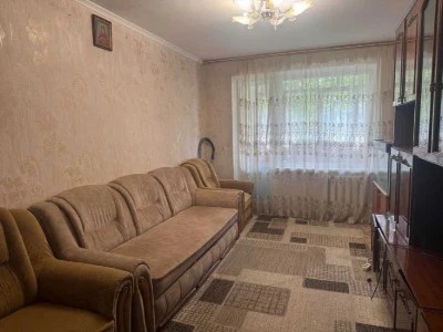 Продаю 3 комнатную квартиру на пр Корабелов 4  и1