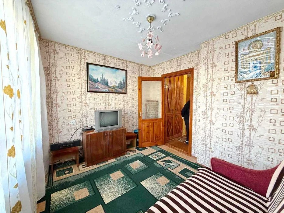 Продаж 3-кімнатної чешки з окремими кімнатами. Держ. програм