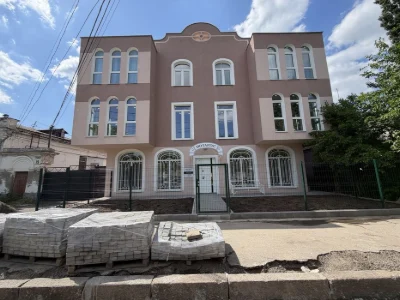 Продаю студию  в самому центре г Николаев 43м2