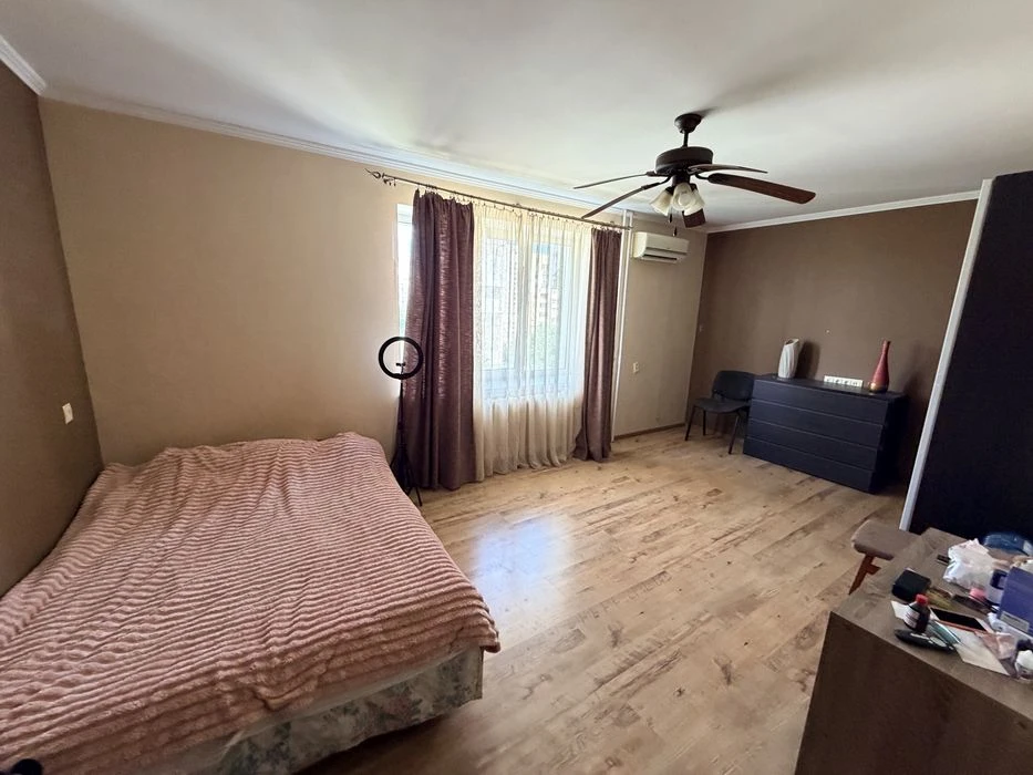 Продаж 1-к квартири 7/9 вул Космонавтів