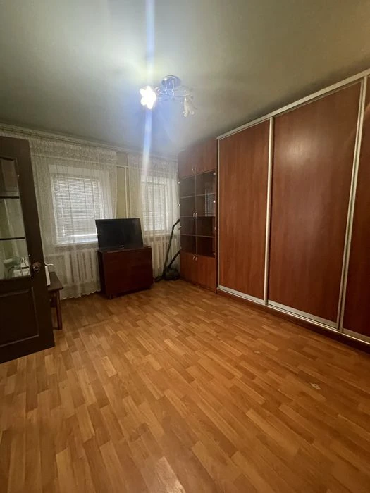 Продаю 1 квартиру жилкоп с ремонтом Садовая Скороходова