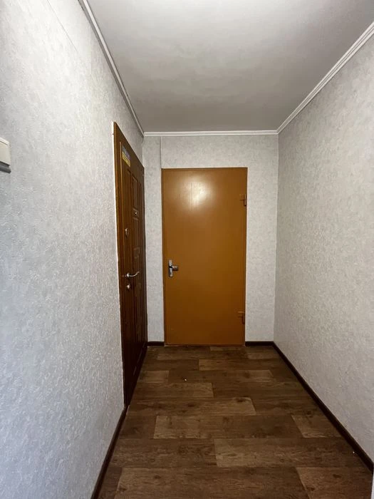 В Продажу 1 к к вул. Південна/ Атб