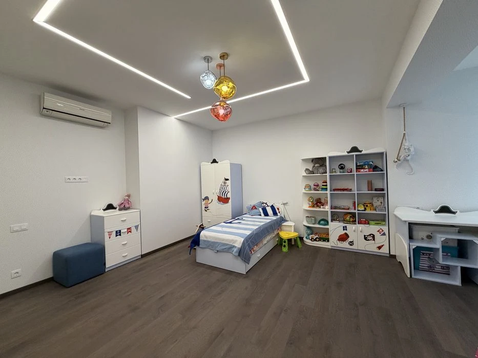 Продается шикарная 4 кк в Центре!
