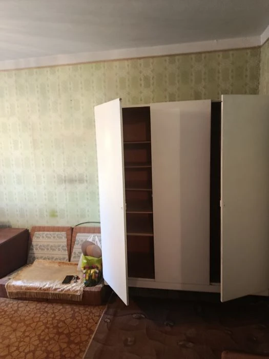 Продаю 2к/кв пр.Центральный/3 Слободская 8/9,45/27/8,разделк