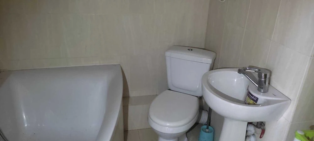 Продаю в Корабельном районе  1 к. квартиру
