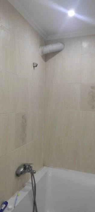 Продаю в Корабельном районе  1 к. квартиру