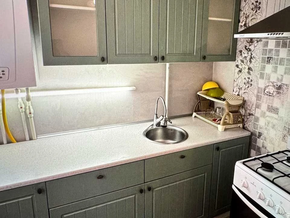 Apartment. Kharkiv, Novooleksandrivska St., (Building 6)