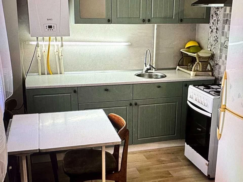 Apartment. Kharkiv, Novooleksandrivska St., (Building 6)