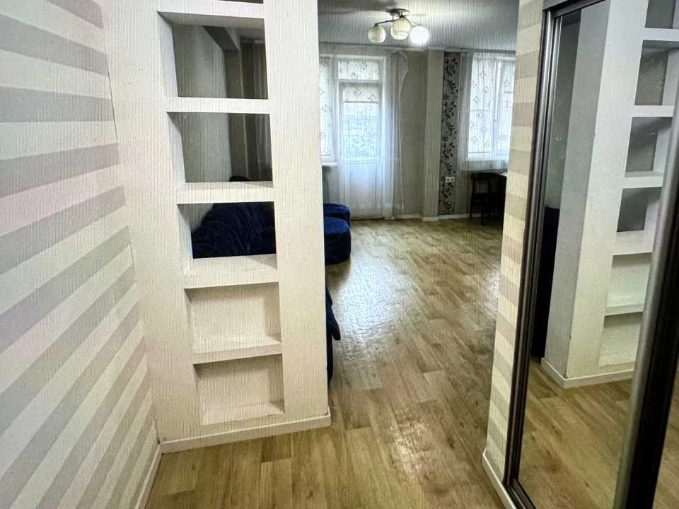 Apartment. Kharkiv, Novooleksandrivska St., (Building 6)