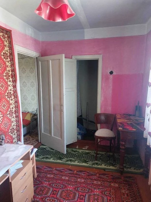 Продаю 2к/кв. ул.ген.Алмазова (р-н Юр.Академии)