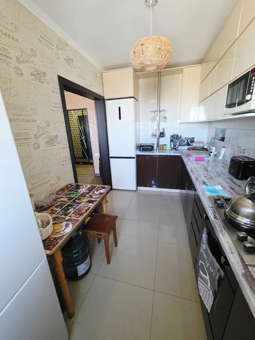 Продаж 3к кв з ремонтом пр.Богоявленський, 9\10 ,68кв.,Серти