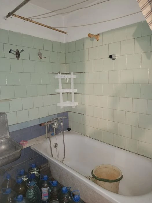 Продаю 3к/кв ул.Пушкинская ,гараж,закрытый двор 32000$