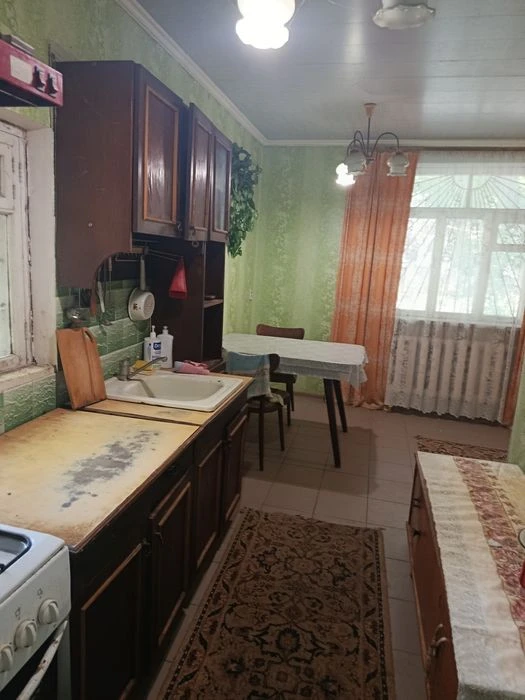 Продаю 3к/кв ул.Пушкинская ,гараж,закрытый двор 32000$