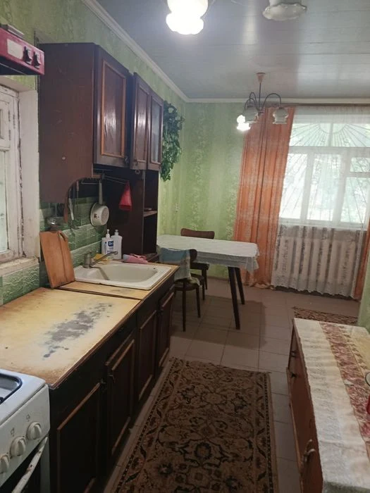 Продаю 3к/кв ул.Пушкинская ,гараж,закрытый двор 32000$