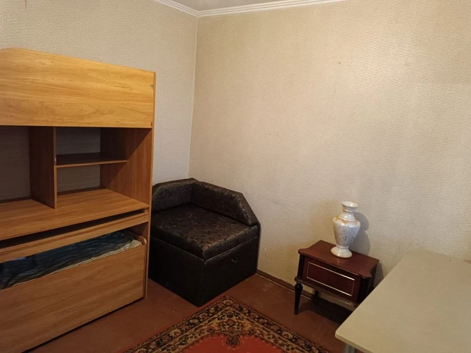 Продаю 3к/кв  ул.Артилерийская 1/9 панель 56/37/8,балкон  30