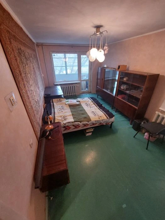 Третя Слобідська/ продам Трьохкімнатну квартиру
