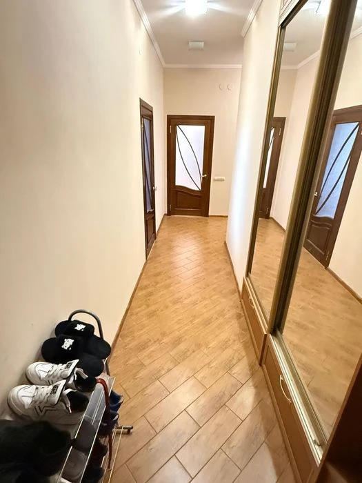 Продаю отличную 2х комнатную квартиру+ паркинг в ЖК.СОЛНЕЧНЫ